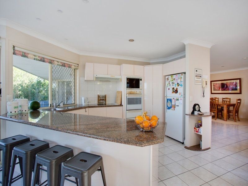 30 Montevideo Drive, Clear Island Waters QLD 4226