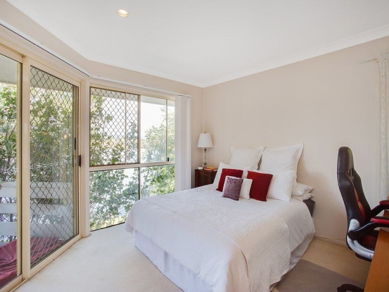 30 Montevideo Drive, Clear Island Waters QLD 4226