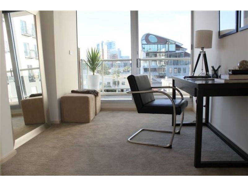 402/65 Beach St, Port Melbourne VIC 3207
