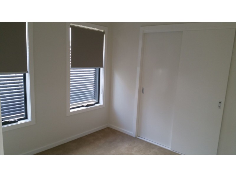 2/110 Porter Rd, Heidelberg Heights VIC 3081