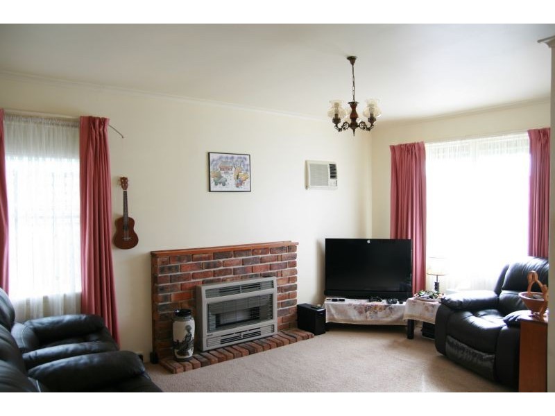 6 Olney Avenue, Thomson VIC 3219