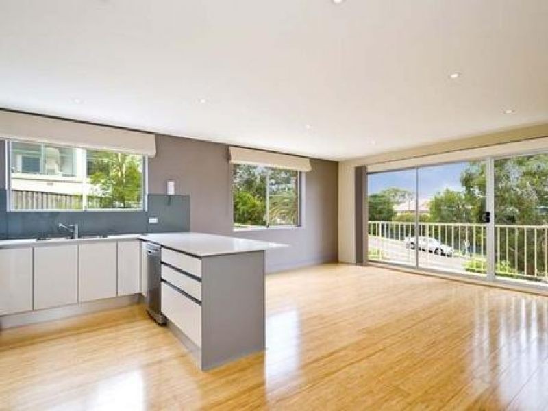 2/10 Seaview Avenue, Newport NSW 2106