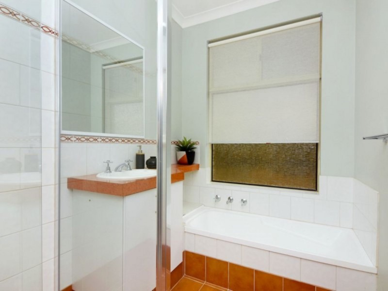 67 Barnes Ave, Australind WA 6233