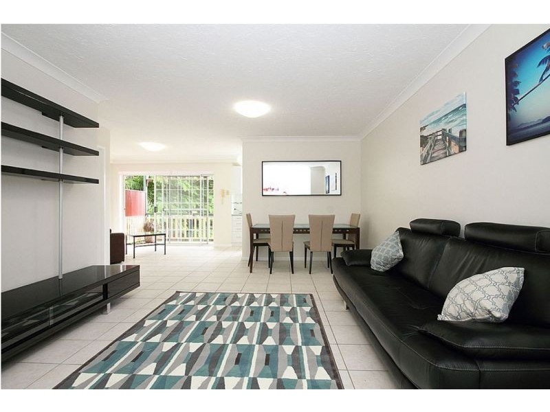 4/73 Derby St, Coorparoo QLD 4151