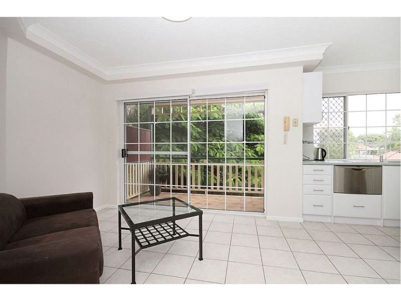 4/73 Derby St, Coorparoo QLD 4151
