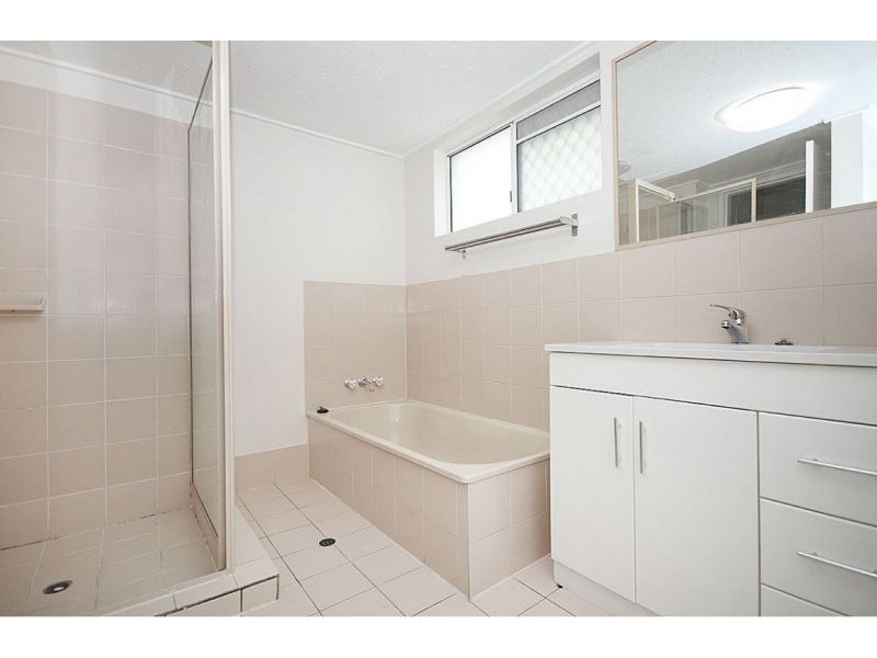 4/73 Derby St, Coorparoo QLD 4151
