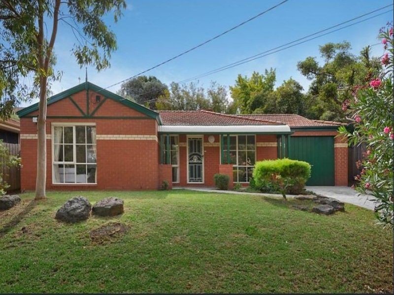 11 Gilbert Rd, Ivanhoe VIC 3079