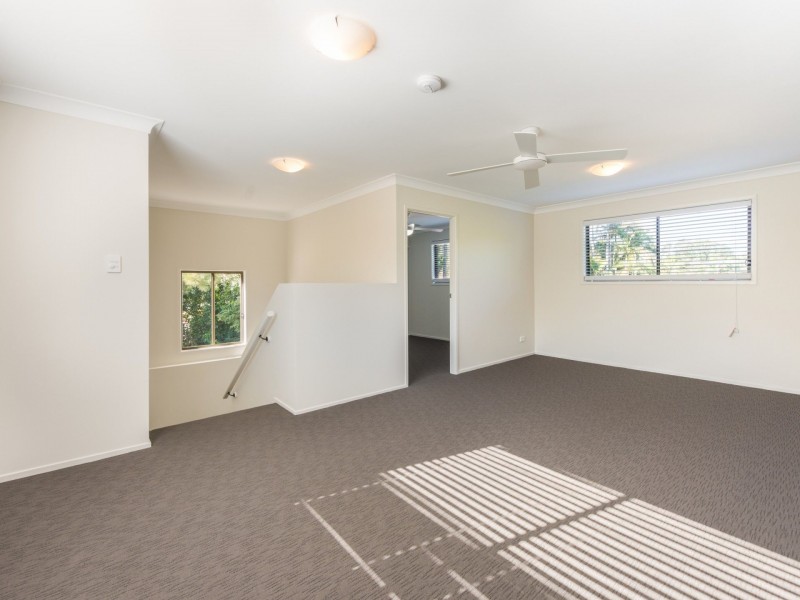 19 Oxley Circuit, Daisy Hill QLD 4127