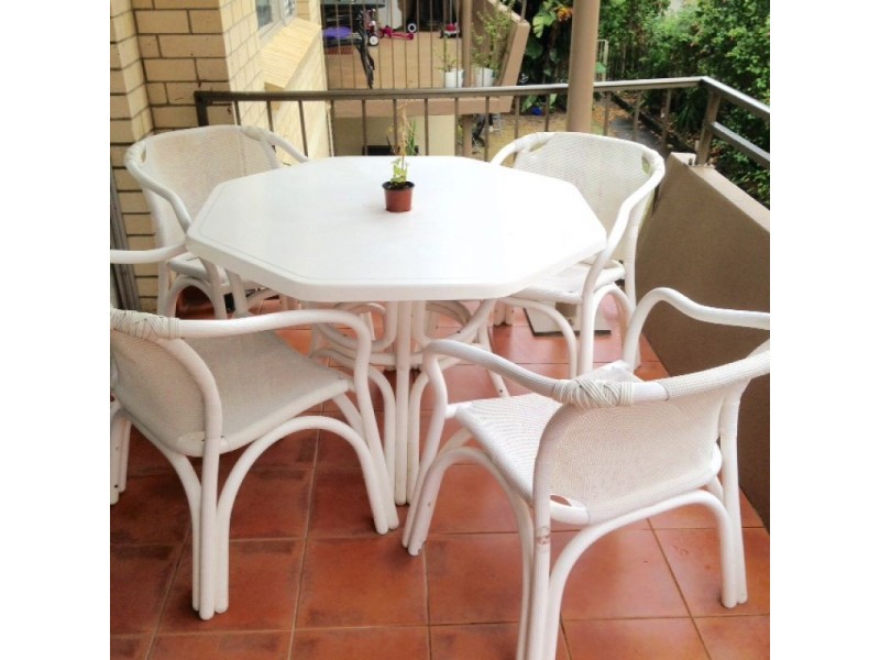 12/171 Old Burleigh Road, Broadbeach QLD 4218