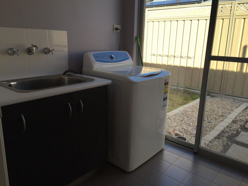 Wattle Grove WA 6107