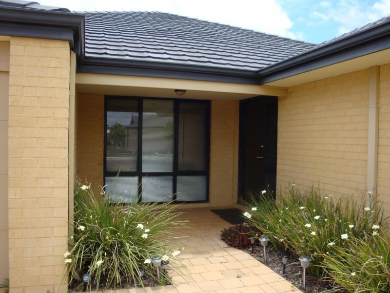 9 Kansas Lane, Hocking WA 6065