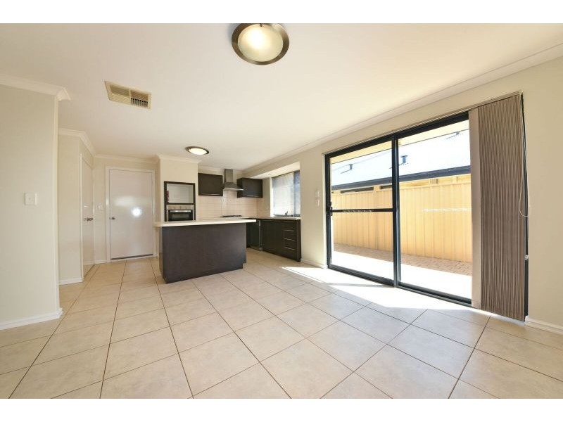 9 Kansas Lane, Hocking WA 6065