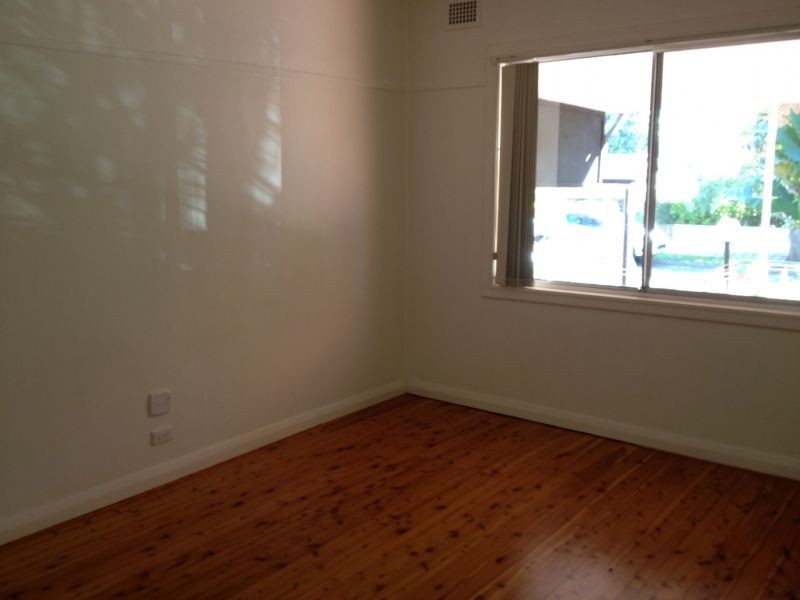 5 Walkom Avenue, Forestville NSW 2087