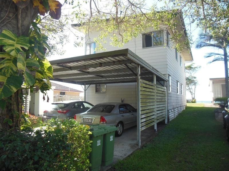 17 Biggs Avenue, Beachmere QLD 4510