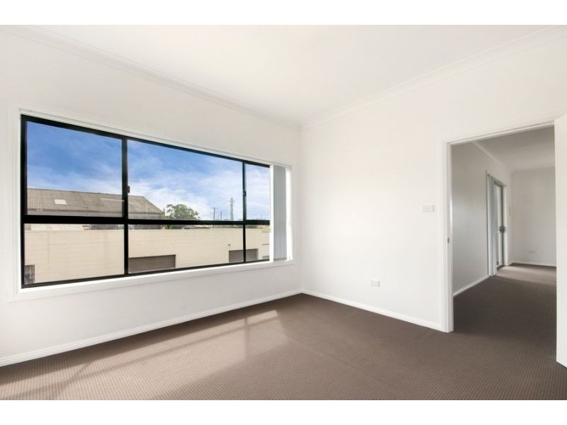 1/8 Ruddock St, Corrimal NSW 2518