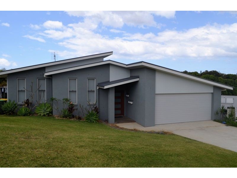 9 Chilcott Circuit, Cumbalum NSW 2478