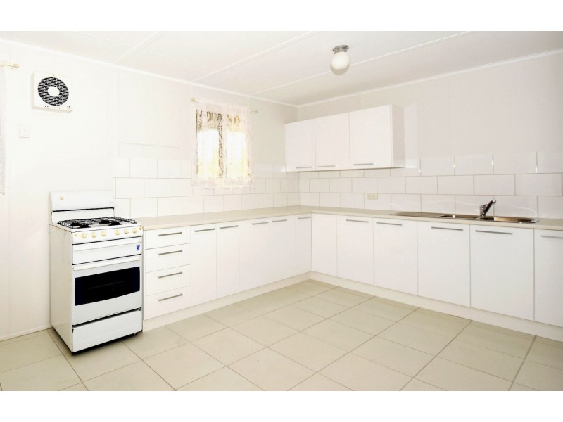 Acacia Hills NT 0822