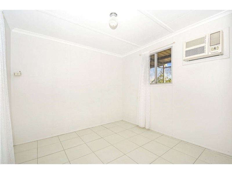 Acacia Hills NT 0822
