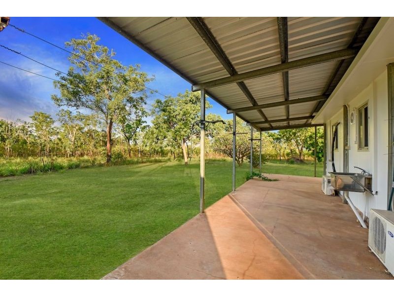 Acacia Hills NT 0822