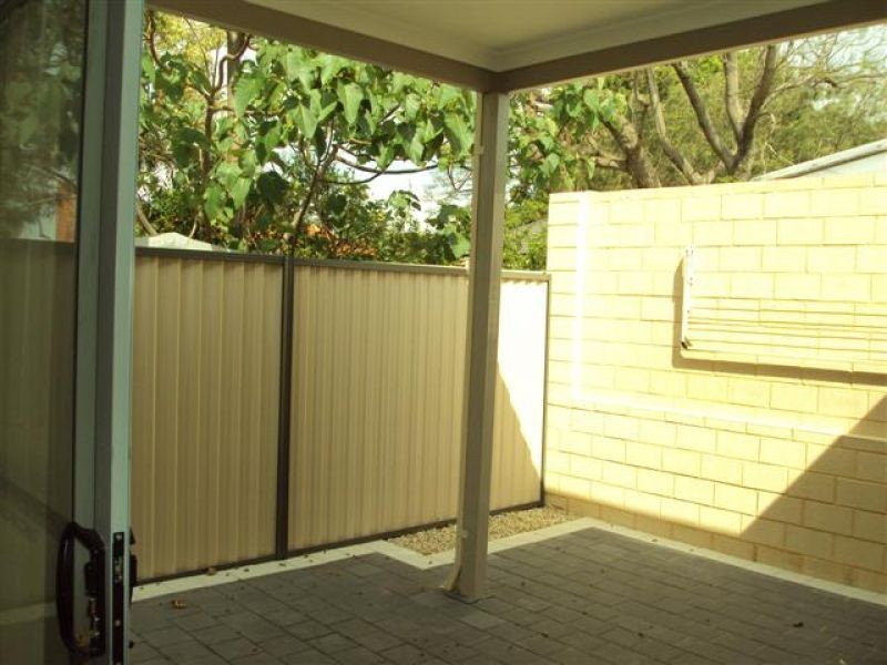 27c Eastbourne Crescent, Nollamara WA 6061