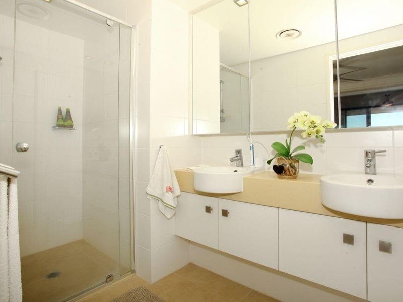 4024/3027 The Boulevard, Carrara QLD 4211