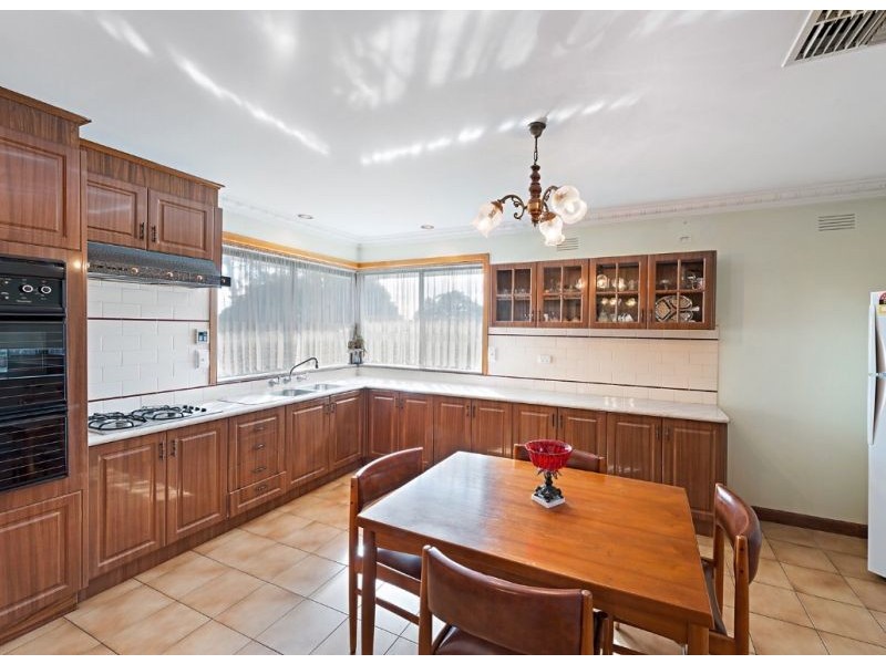 44 Yarra Ave, Reservoir VIC 3073