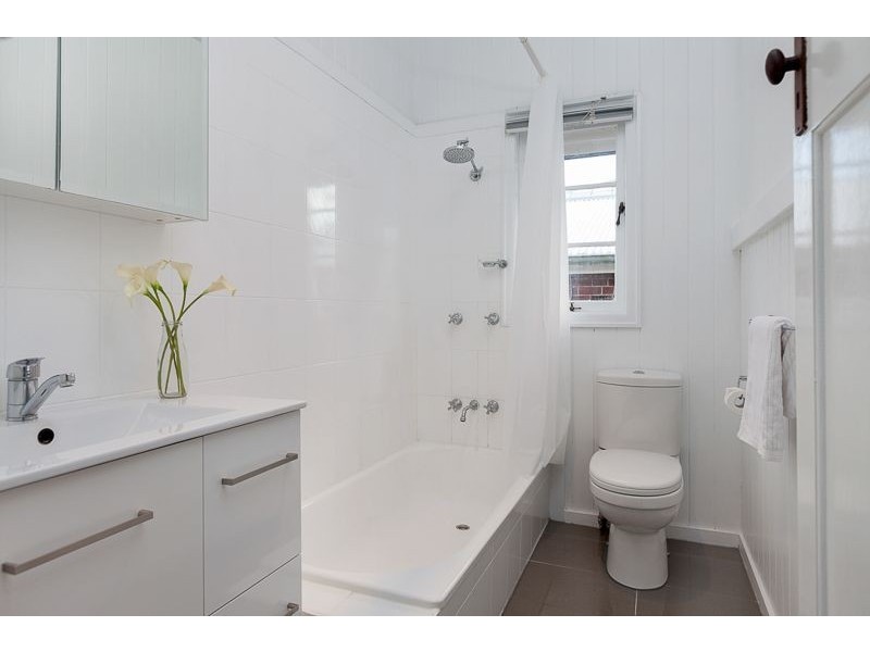 98 Milsom Street, Coorparoo QLD 4151