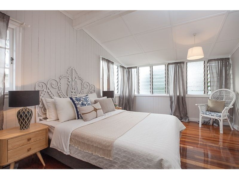 98 Milsom Street, Coorparoo QLD 4151