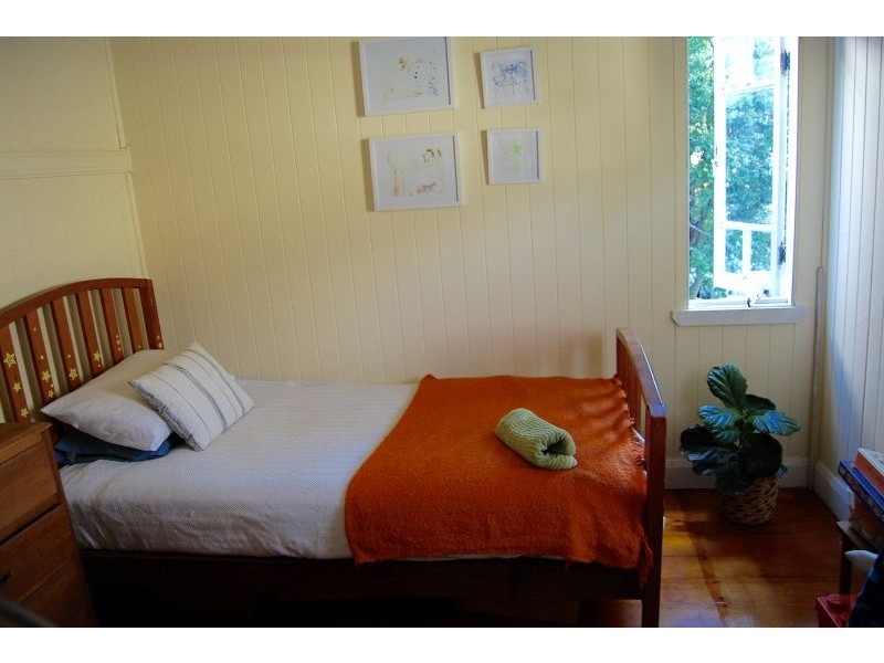 18 Primmer Street, Coorparoo QLD 4151