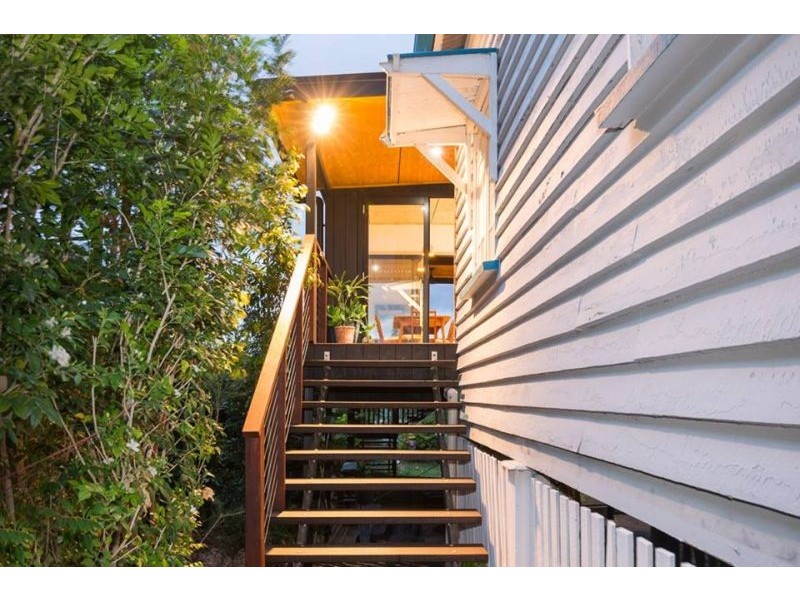 18 Primmer Street, Coorparoo QLD 4151