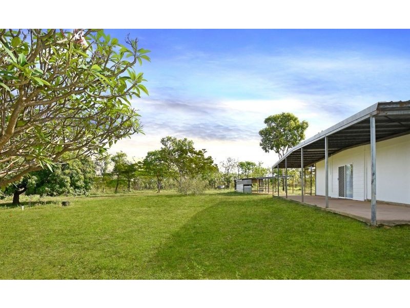 Acacia Hills NT 0822