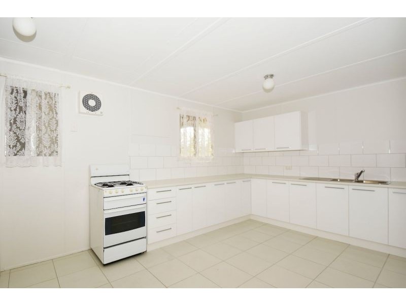 Acacia Hills NT 0822