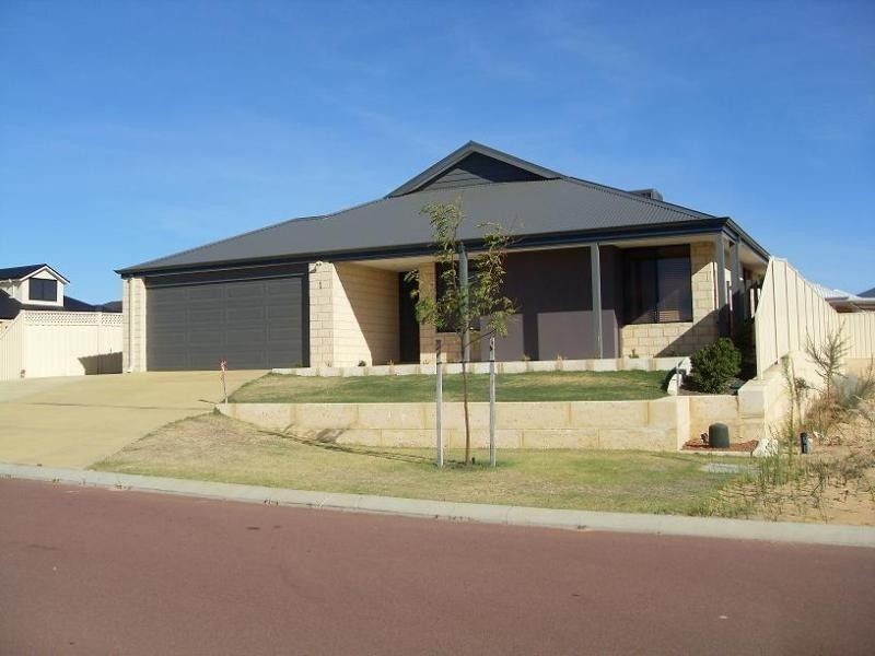 1 Raynor Promenade, Lakelands WA 6180