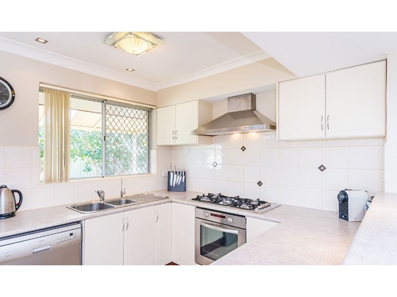 27a Wahroonga Way, Greenwood WA 6024
