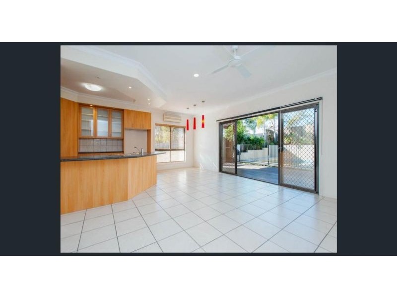82 Kincaid Drive, Highland Park QLD 4211