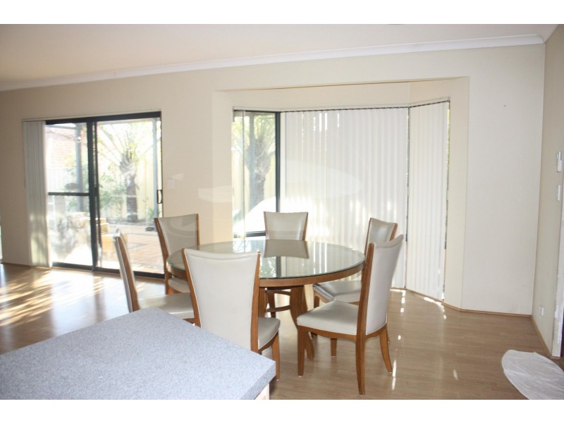 106 East Road, Pearsall WA 6065