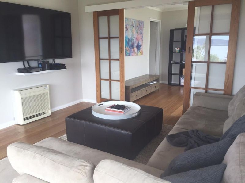 8 Red Knights Road, Sandy Bay TAS 7005