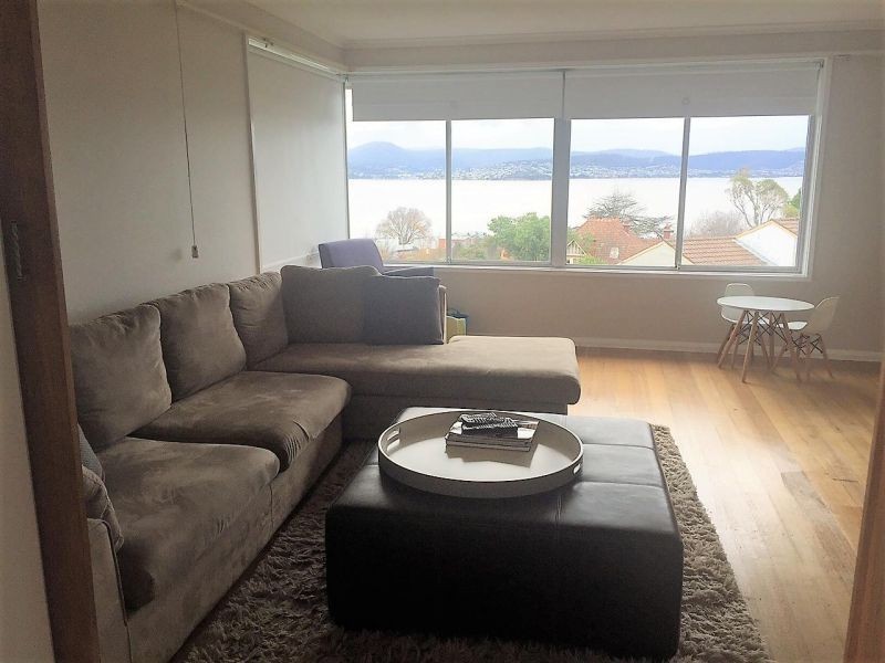 8 Red Knights Road, Sandy Bay TAS 7005