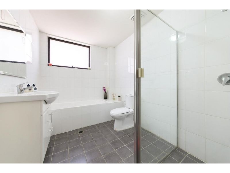 17/24-28 Reid Avenue, Westmead NSW 2145