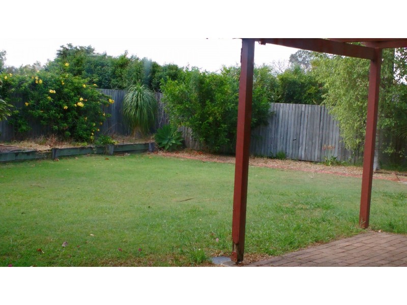 3 Tangmere St, Chapel Hill QLD 4069