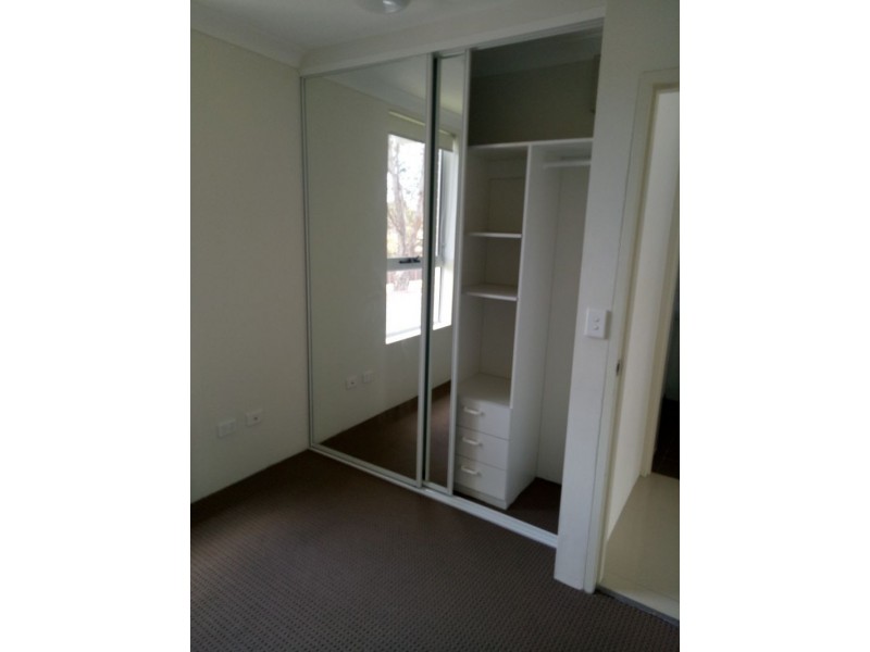 12/4 Barangaroo Road, Toongabbie NSW 2146