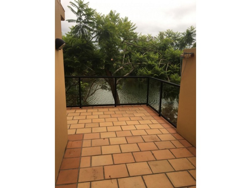 11/24 Slatyer Avenue, Bundall QLD 4217