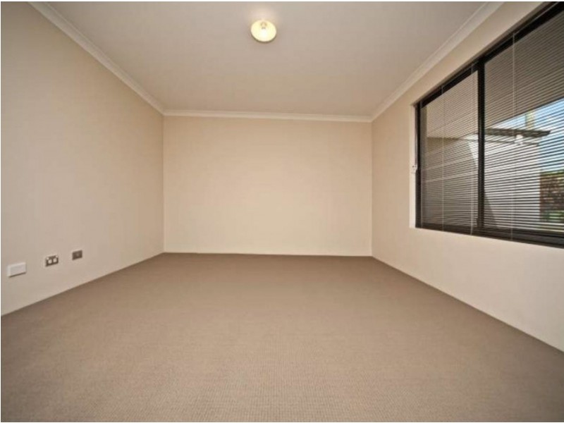 100 High St, Avoca VIC 3467