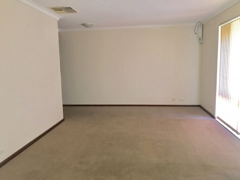 15 Ashburton Dr, Gosnells WA 6110