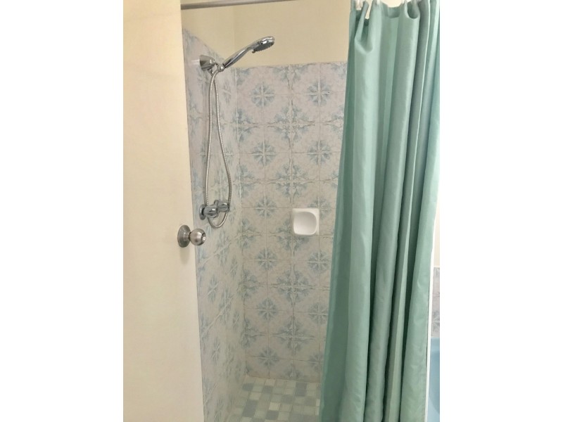 15 Ashburton Dr, Gosnells WA 6110