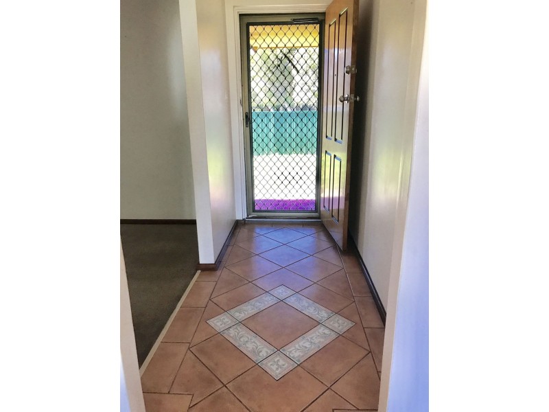 15 Ashburton Dr, Gosnells WA 6110