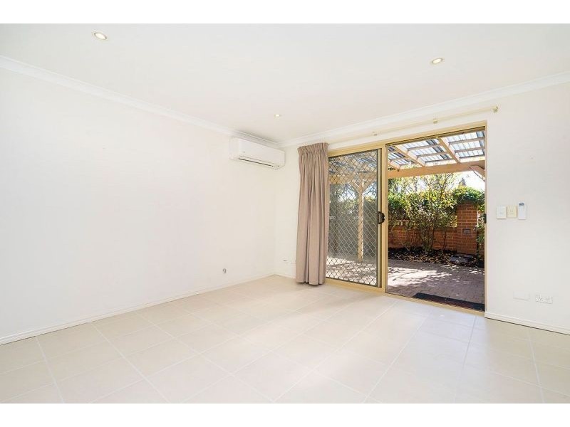 1/12 Villiers St, Yokine WA 6060