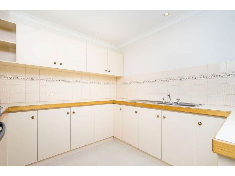 1/12 Villiers St, Yokine WA 6060