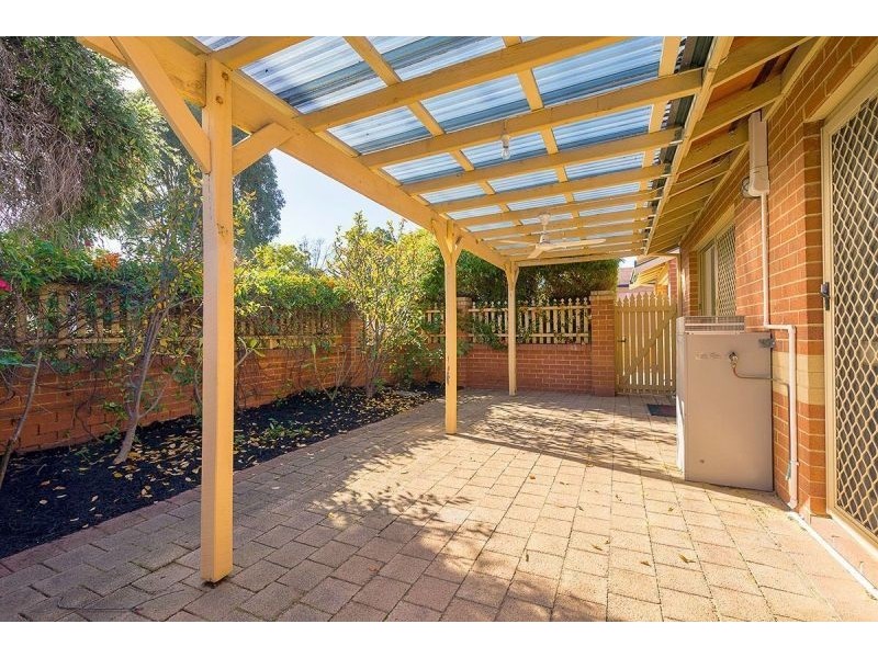 1/12 Villiers St, Yokine WA 6060
