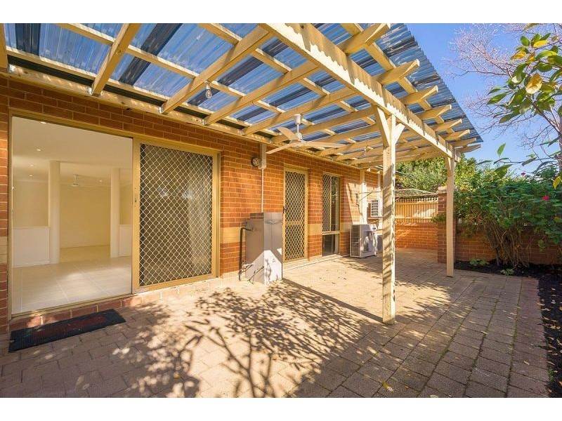 1/12 Villiers St, Yokine WA 6060